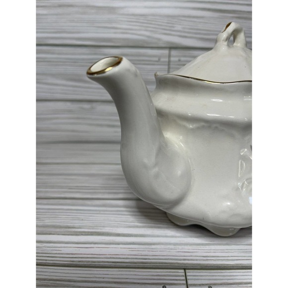 Vintage Arthur Wood (England) Floral Teapot with Gold Gilding 6102 AS IS READ! - Picture 5 of 11